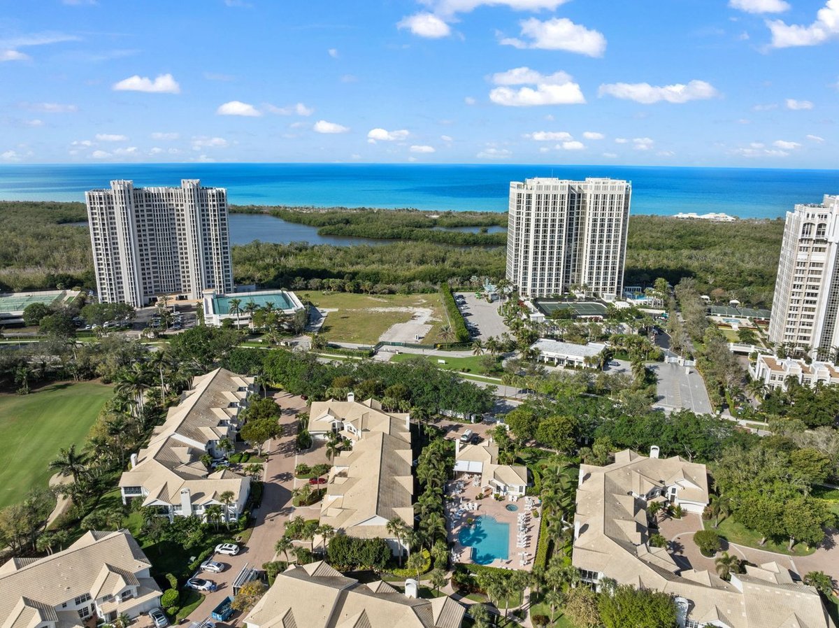 Pelican Bay, FL - Pros and Cons of Living in Pelican Bay Naples FL | Luxury Real Estate  Insights